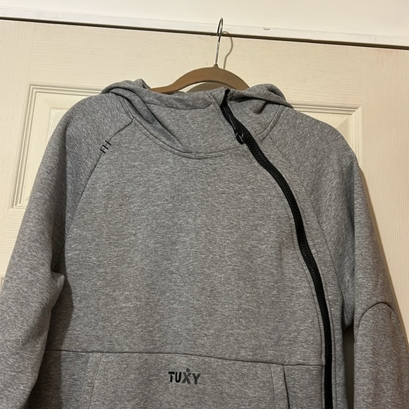 Tuxy - Picture 2 of 16